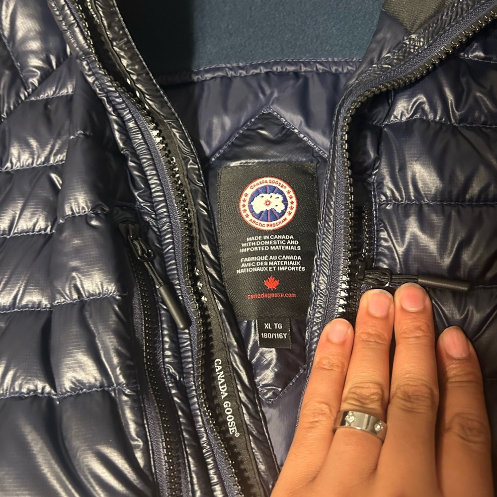 Canada Goose Navy Blue Puffer Jacket - Picture 2 of 11